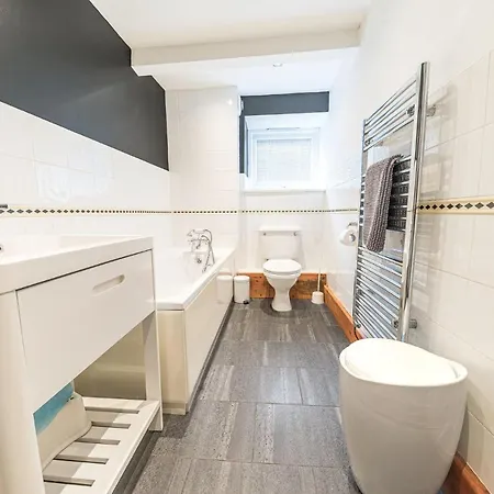 Fernlea Holiday home *