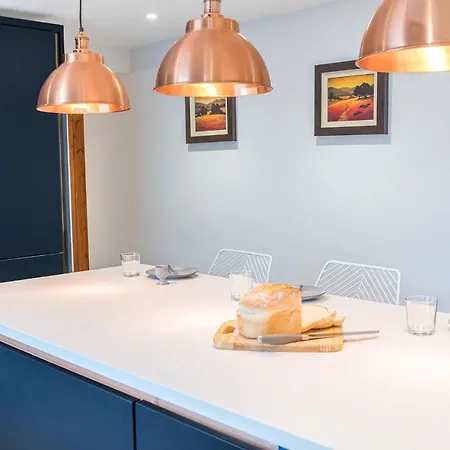 Fernlea Semesterbostad *